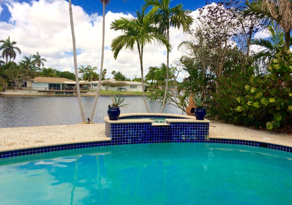 Coral Ridge Isles House | Exquisite Home in the Heart of Fort Lauderdale! The Perfect Place to Relax
