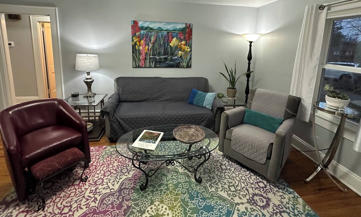 Hickory House | Extended Stay NW Hickory, Viewmont Area 2 Bed 1 Bath, Workspace, Washer Dryer