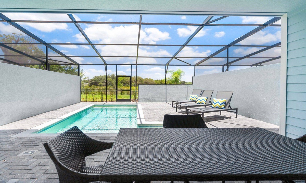 Sunridge Woods House | Fabulous 5BR Greenview Pool near Disney World