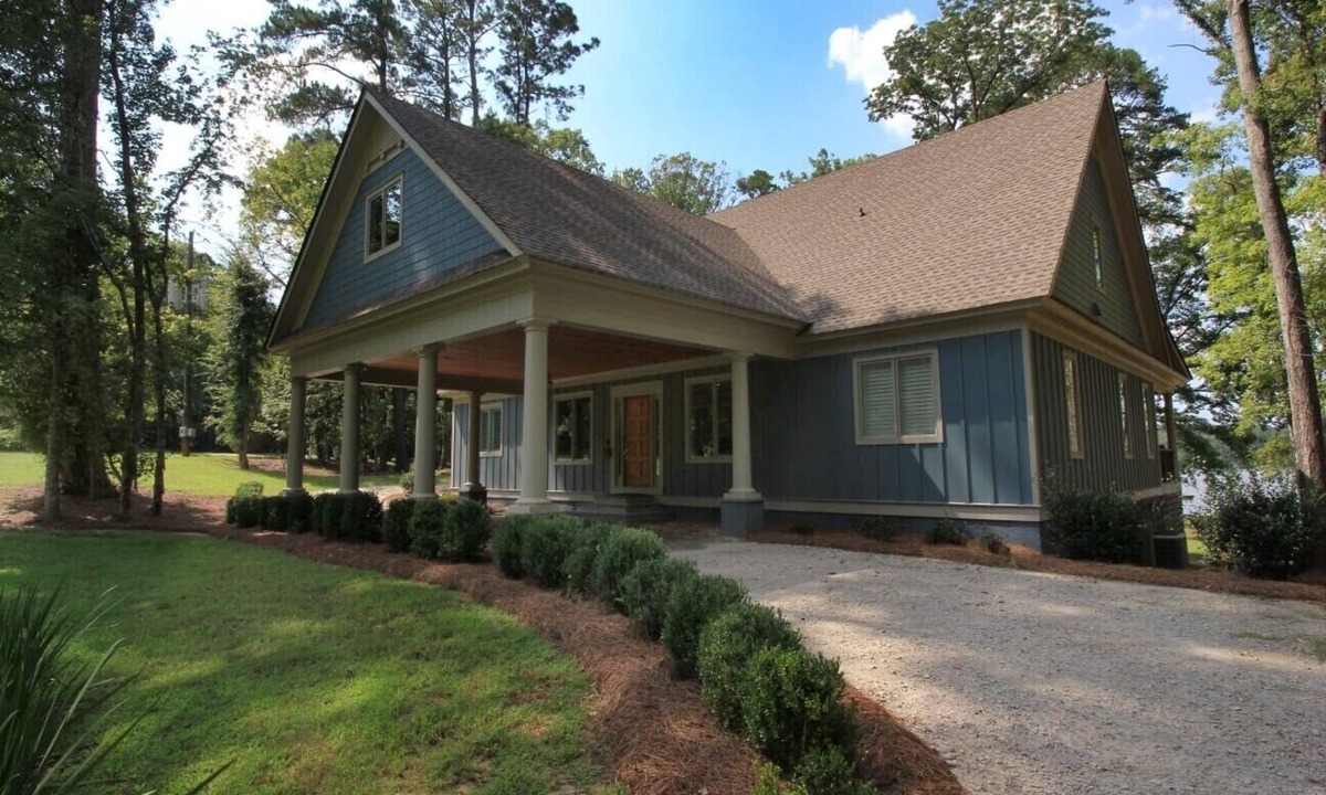 Milledgeville House | Fabulous Lakefront! 15 min to GA College