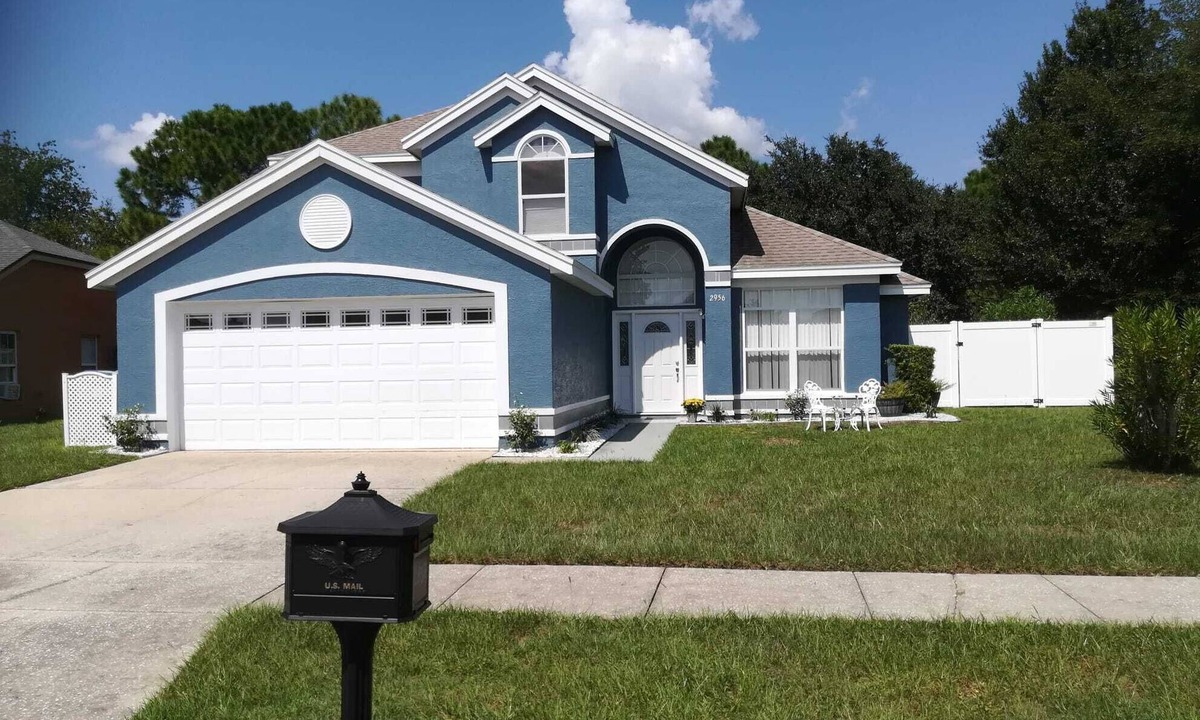 Lindfields Villa | Fabulous Large Regal Villa 4 BR/Pvt Fantastic Pool & Free Wifi near Disney World