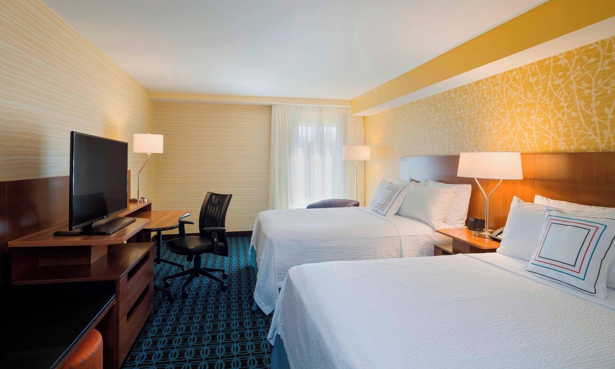 Fort Lee - Paramus Hotel | Fairfield Inn & Suites by Marriott Paramus