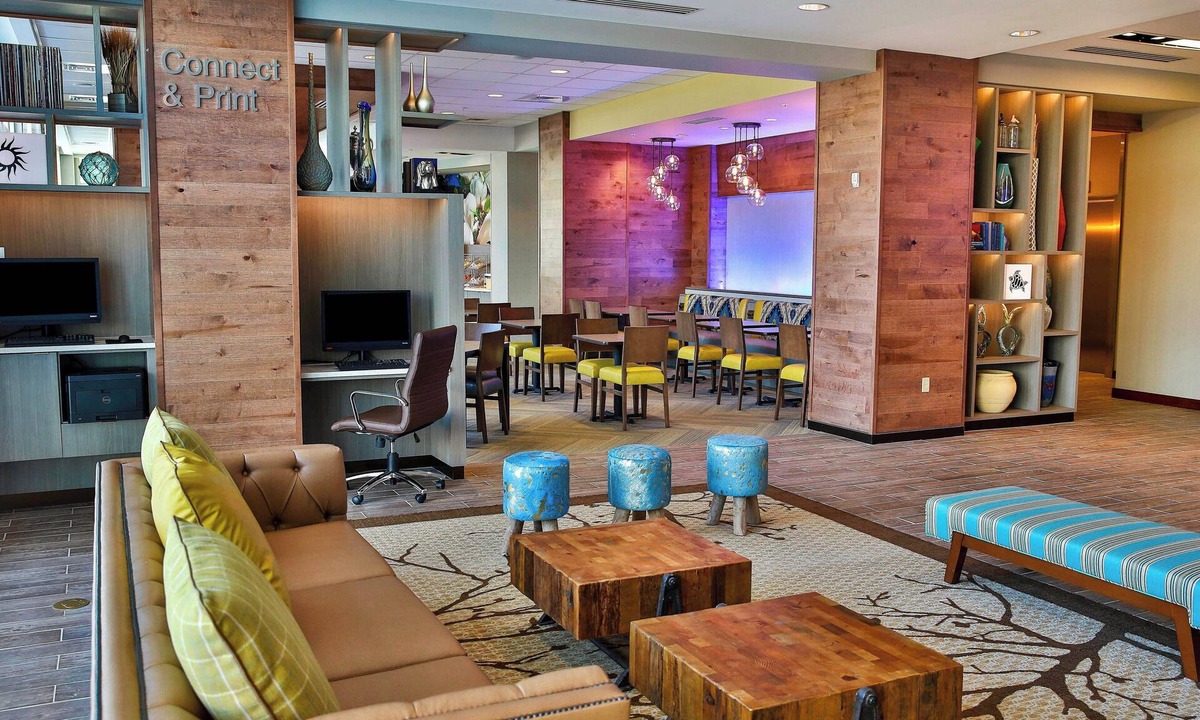 Savannah Hotel | Fairfield Inn & Suites by Marriott Savannah Midtown