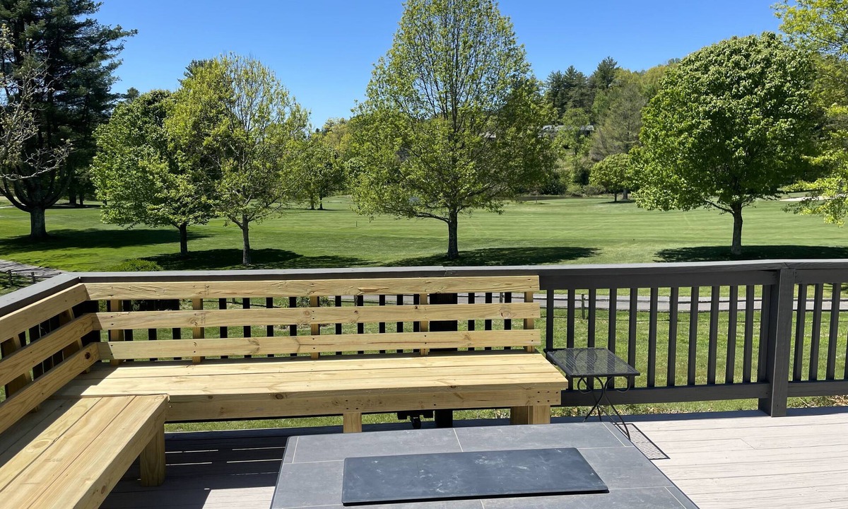 Sky Valley Cottage | "Fairway Cottage" Golf, Hike, Explore, Relax. EV Charger. Open All Seasons!