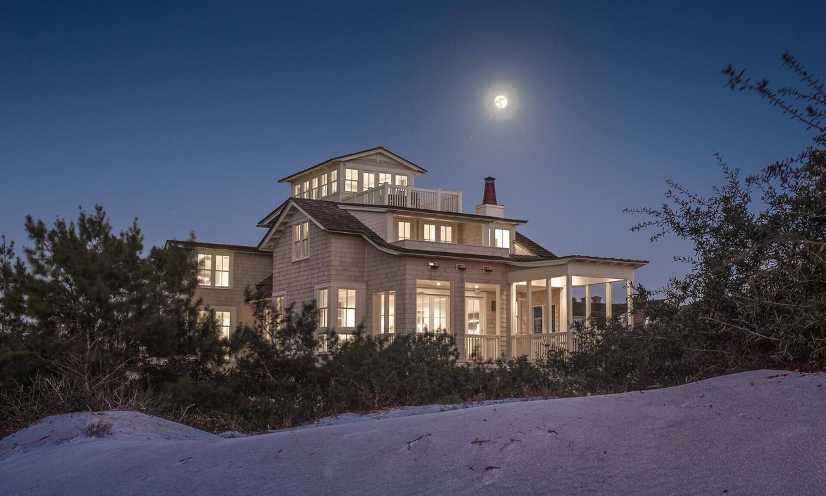WaterSound Beach House | Fall Availability! Beachfront! Private HEATED Pool! 7 Adult Bikes! Breathtaking Tower Views!