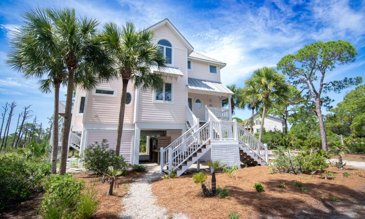 Plantation House | FALL SAVINGS! Secluded 4BR/3.5BA, inside St. George Plantation