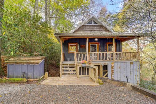 Boone House | Families Welcome! Blue Ridge Cabin w/Fire Pit