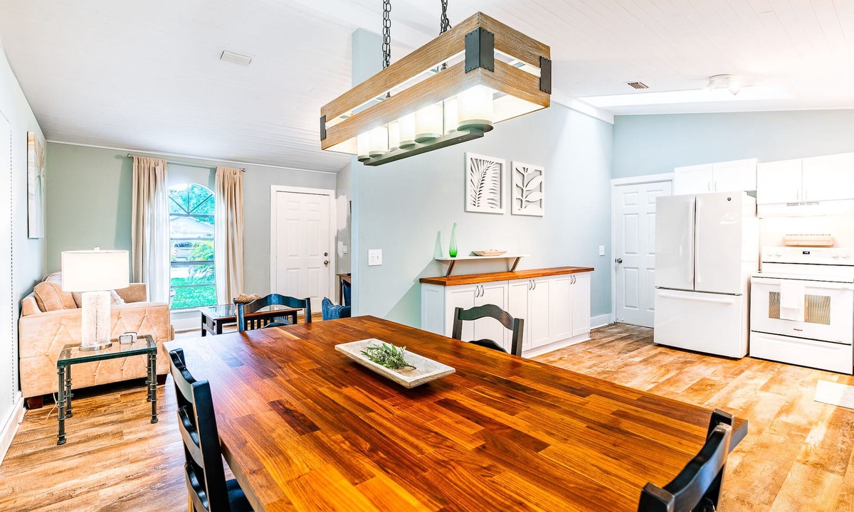 Lakewood Park House | Family friendly 3 bedroom home minutes from the beach and top notch restaurants