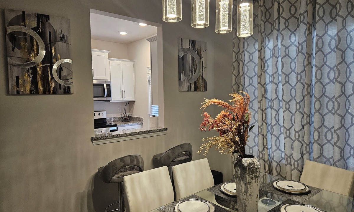 Paw Creek House | Family-Friendly 3BR Fast WiFi 10 Min to Uptown