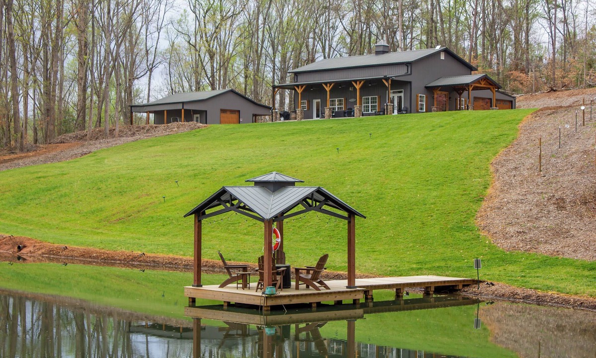 Easley House | Family-Friendly Barndominium Near Greenville!