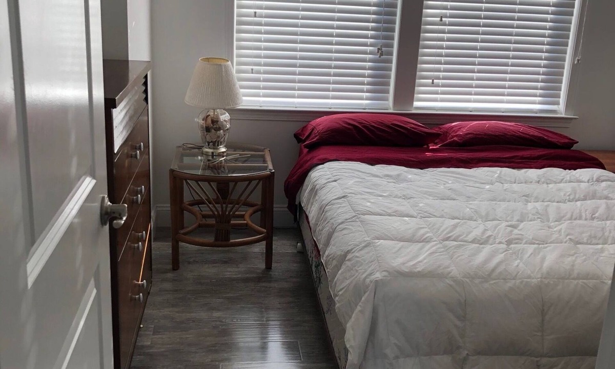 Normandy Beach House | Family-Friendly Beach Cottage, sleeps 10!