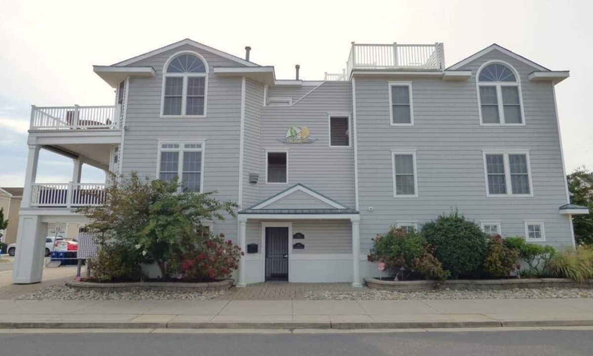 South End House | Family-Friendly Beach Escape in OC’s Peaceful South End!