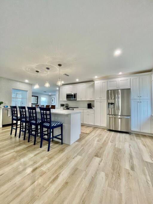 Deerfield Beach House | Family Friendly Home with Pool, Wifi, by the beach