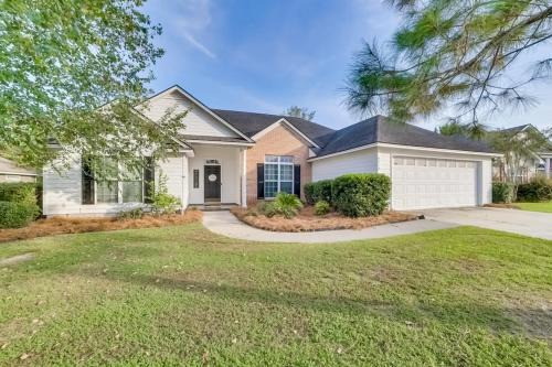 Valdosta House | Family-Friendly Home w/Large Yard in Valdosta