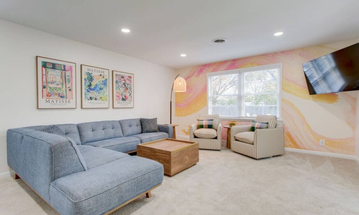 Franklin House | Family Friendly: Pac-Man/Stock Tank Pool/Fire Pit