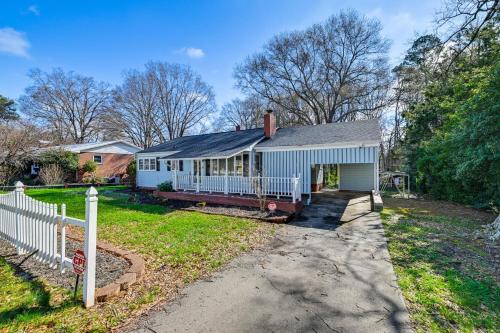 Gastonia House | Family Fun in Gastonia! Home 3 Mi to Downtown