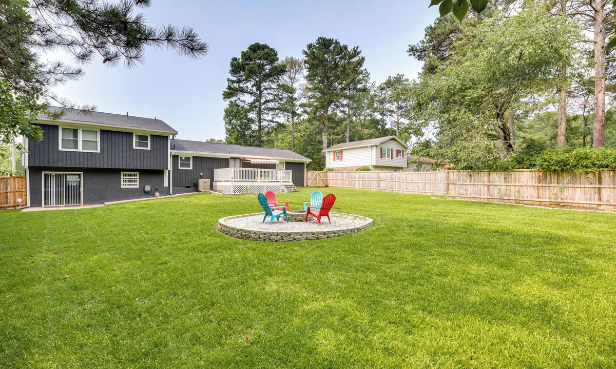 Douglasville House | Family Home w/Yard - 25 Mi to Downtown Atlanta!