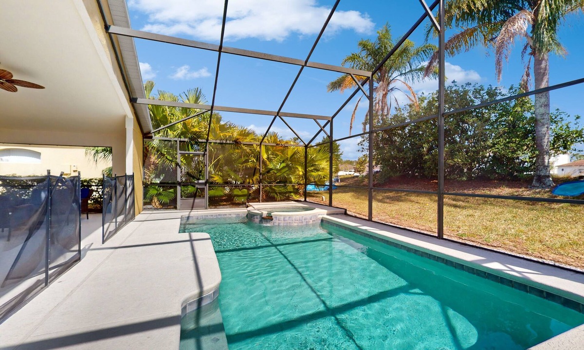 West Stonebridge Villa | Family home with private pool, private W/D, and central AC - near Disney