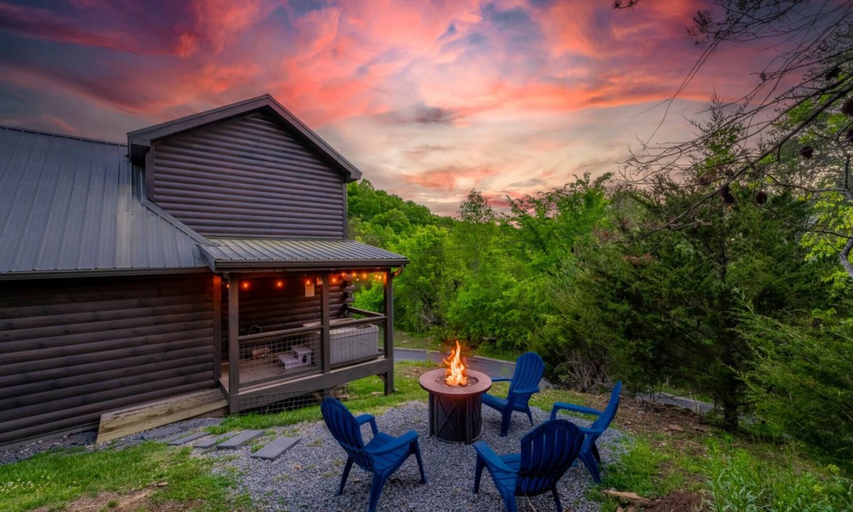 Sevierville Cabin | Family Oasis By Ghosal Luxury Lodging