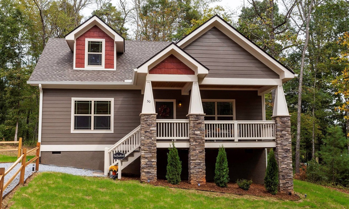 Skyland Cottage | Family-Run, Super Clean Cottage 2 Miles from Asheville
