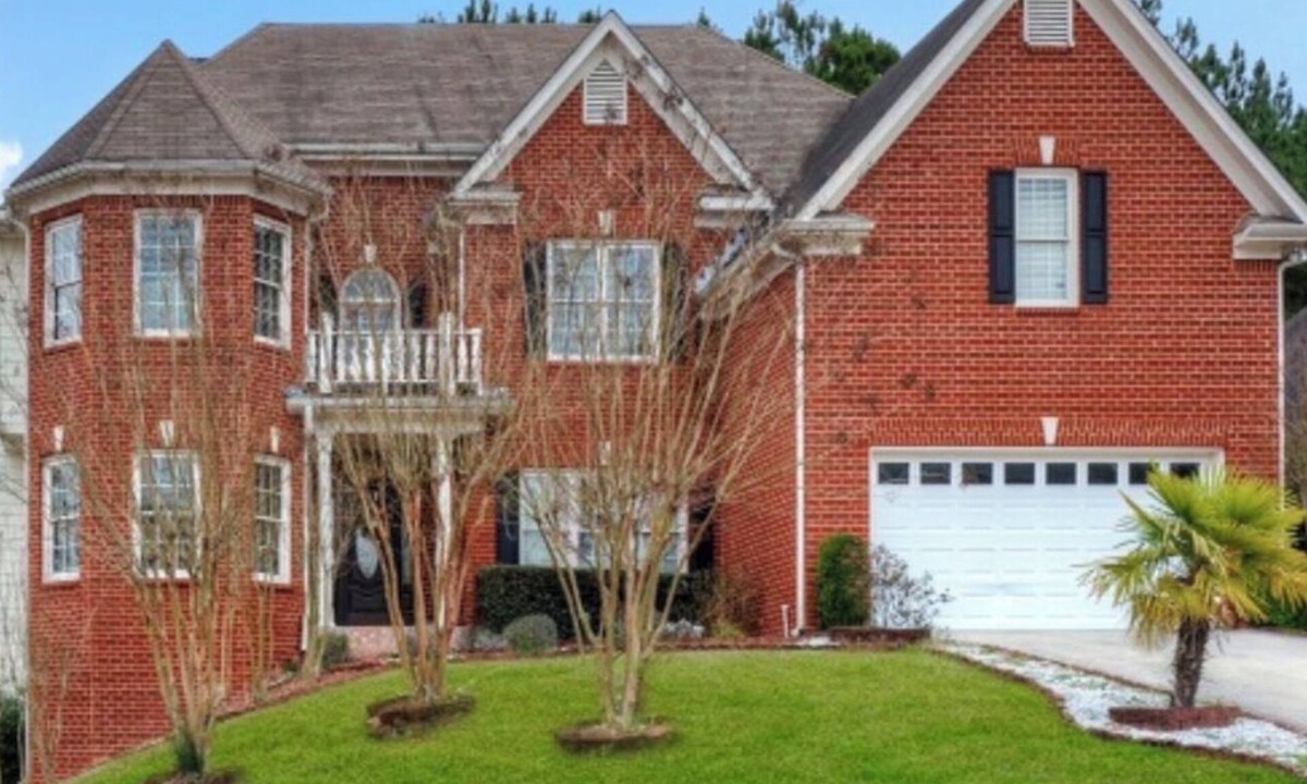 Lawrenceville House | Fantastic 5-bedroom house in charming Lawrenceville with AC