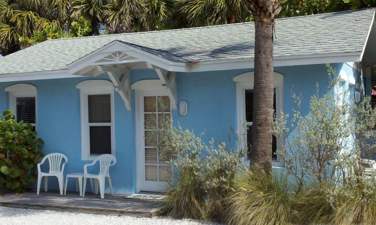 Indian Rocks Beach Cottage | Fantastic Beachside Cottage Professional Baseball,Football and Hockey, Golf