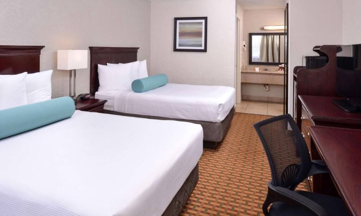 Florida Central Atlantic Coast House | Fantastic Getaway! Three Comfy Units Pool, Breakfast, Shuttle to Parks, Parking