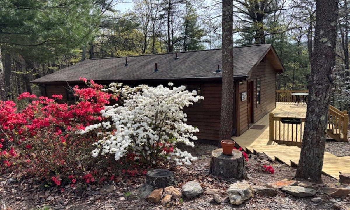 Connellys Springs Cabin | Far A Way Cabin – Private Retreat in the NC Foothills