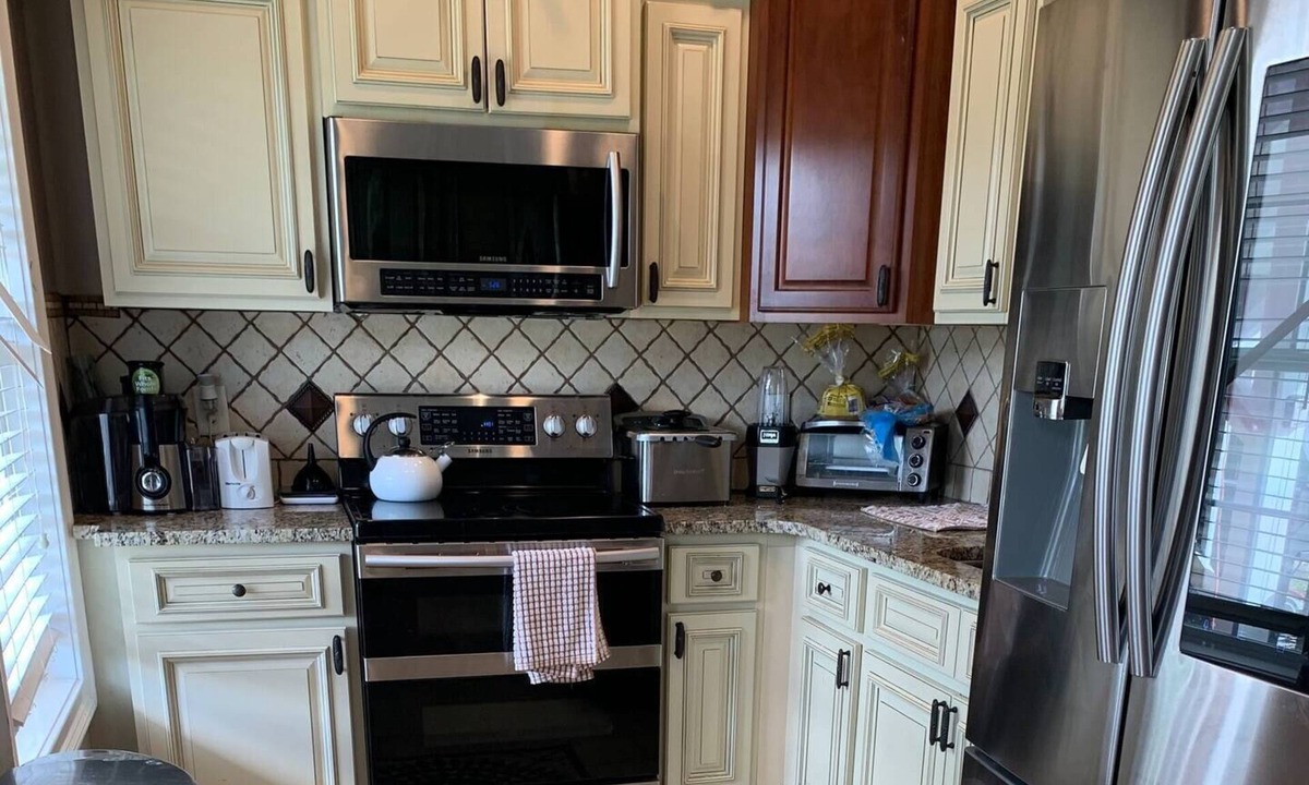 Darlington Other | Farmhouse, 6 min from Nascar with great fishing!