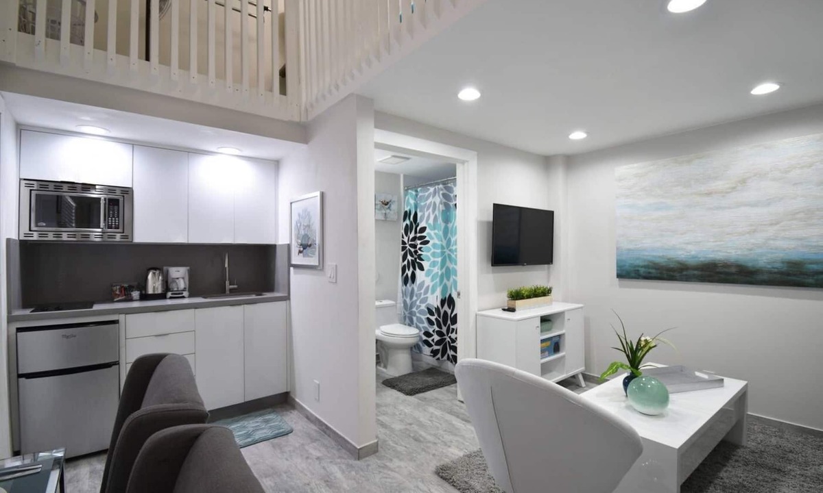 Hollywood Apartment | Fashionable loft APT UNIT # 5