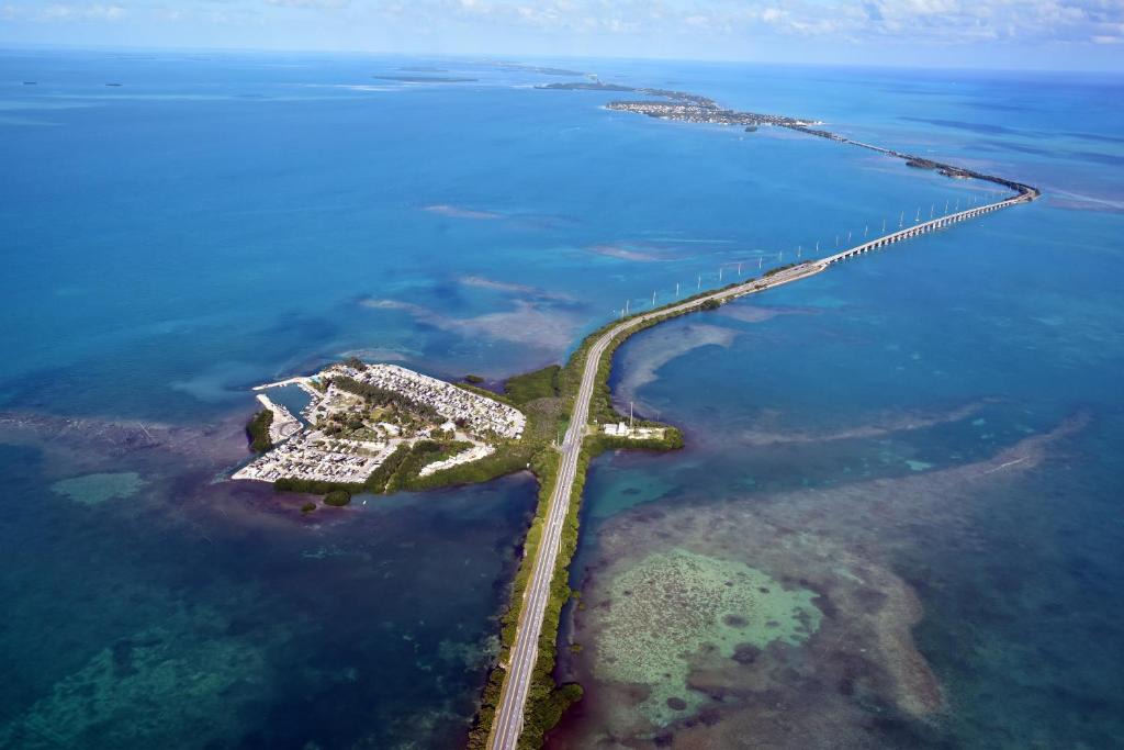 Long Key Resort | Fiesta Key RV Resort Standard Room 2