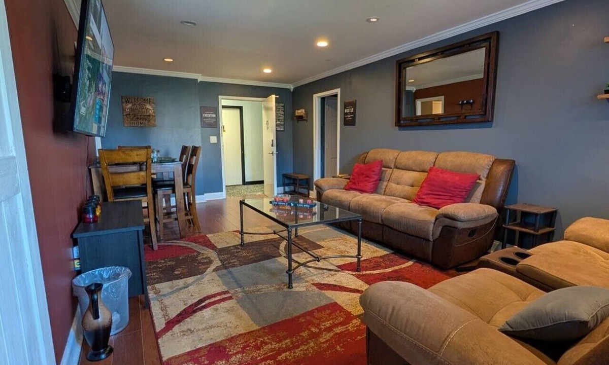 Downtown Atlanta Apartment | MAJOR INTERNATIONAL SPORTING EVENT 2BR Stay-WFH · Mercedes-Benz Stadium 10 min