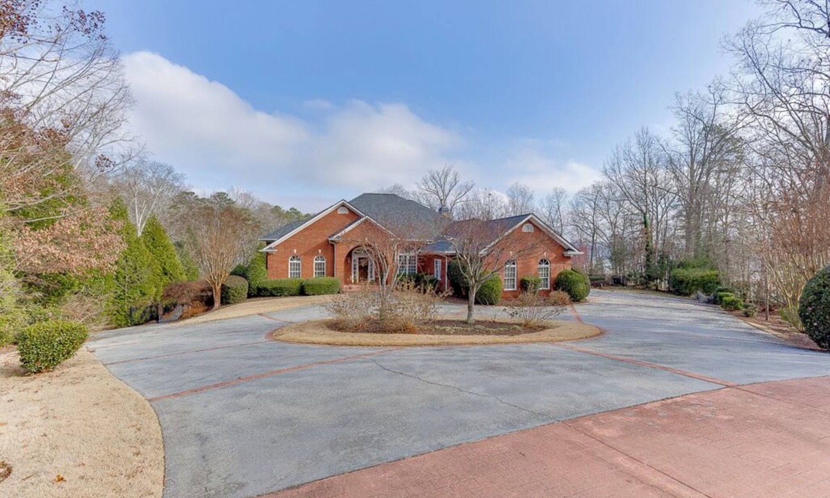 Gainesville House | Major international sporting event VIP Lake Lanier Estate Luxury Resort-Style Home - Sleeps 16