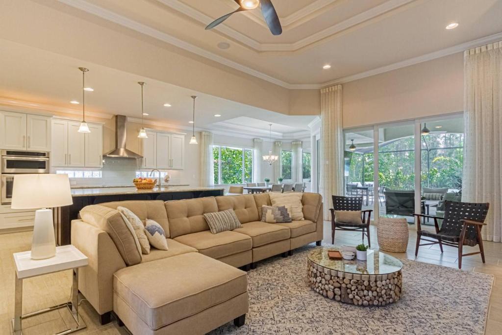 Naples House | Firano- Martino Circle