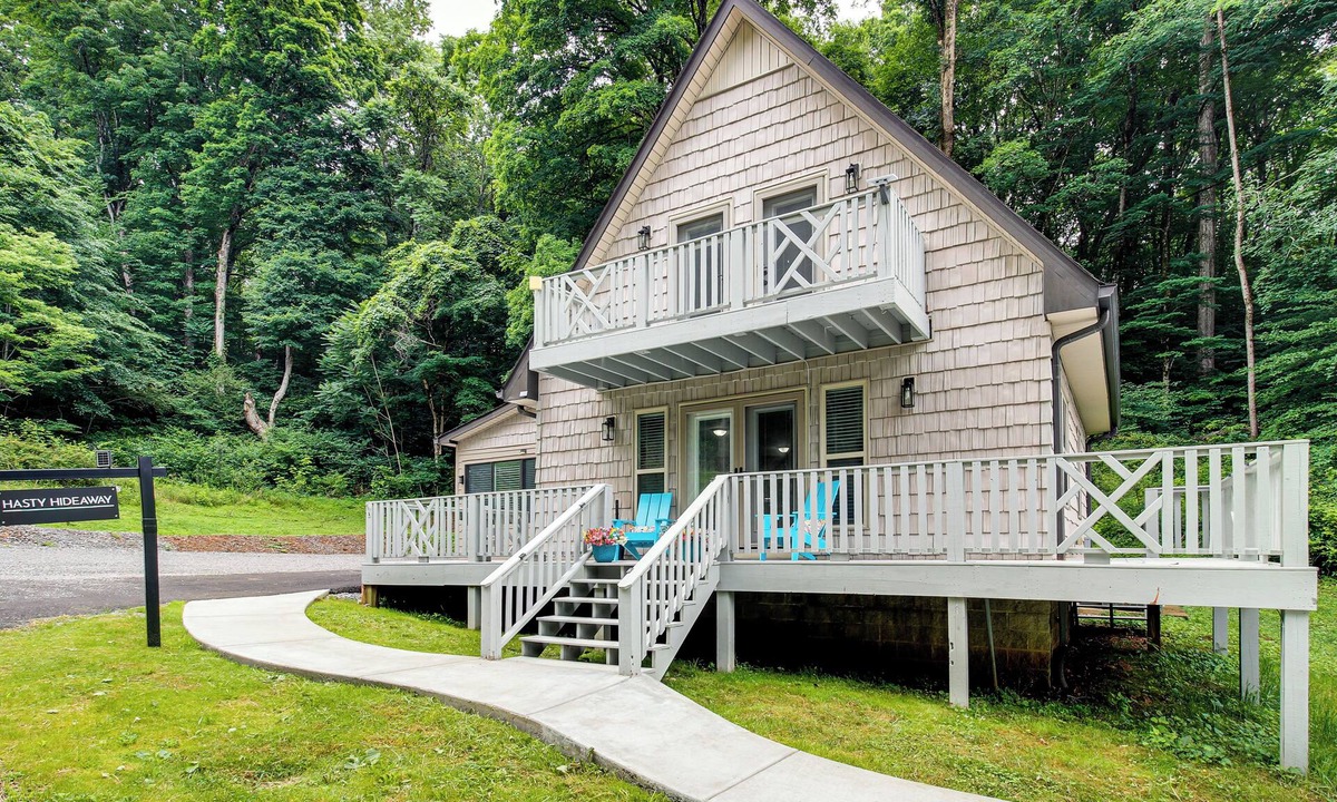 Lynchburg House | Fire Pit & Steps to Lake! Tims Ford Lake Retreat