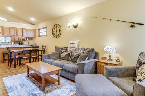 Cotter House | Fishermen's Oasis! Steps to Dtwn & White River