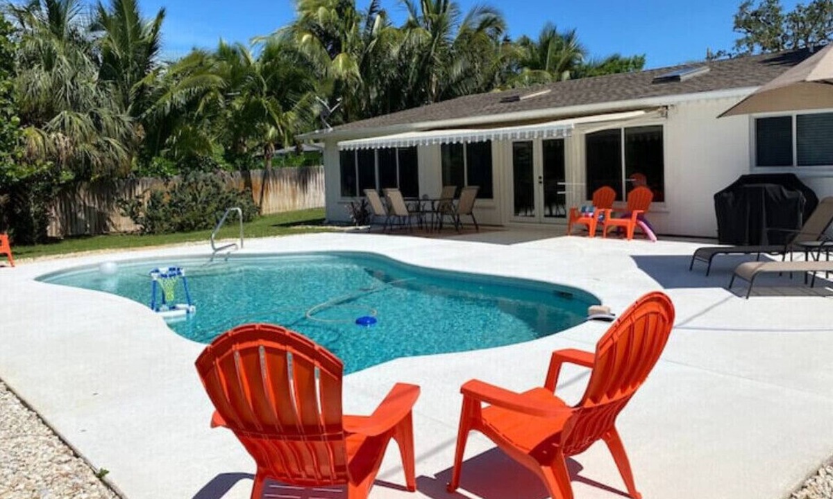 North River Shores House | FL Tropical Oasis w/Heated Pool-Large 4/2-Near Beach/Downtown-Lots of Games-Pets