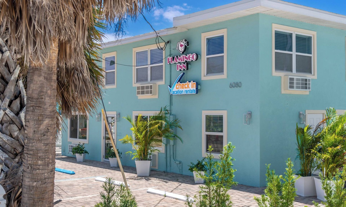 Mid Island Apartment | Flamingo Inn