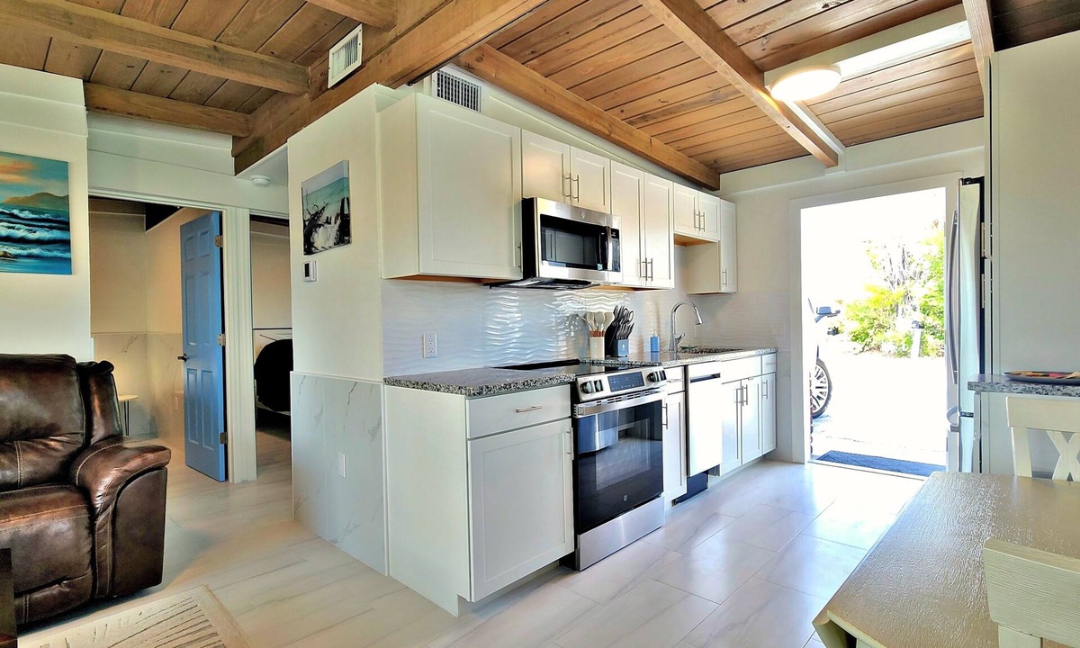 Englewood Condo | Florida Condo Getaway w/Pool & Boat Dockage – Minutes to Englewood Beach!