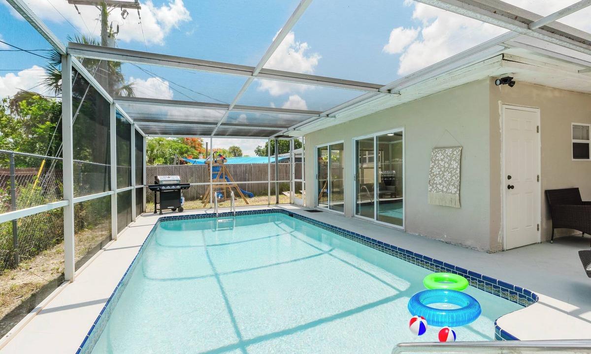 Fort Myers House | FLORIDA PARADISE/5 MIN TO DOWNTOWN/3BDR/6BEDS
