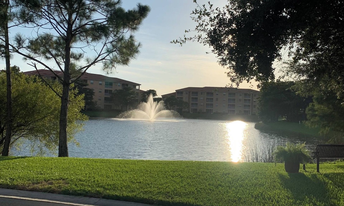 Cypress Lake Condo | Florida Vibes - A Fort Myers Gem- 2 Bedroom Condo.nn