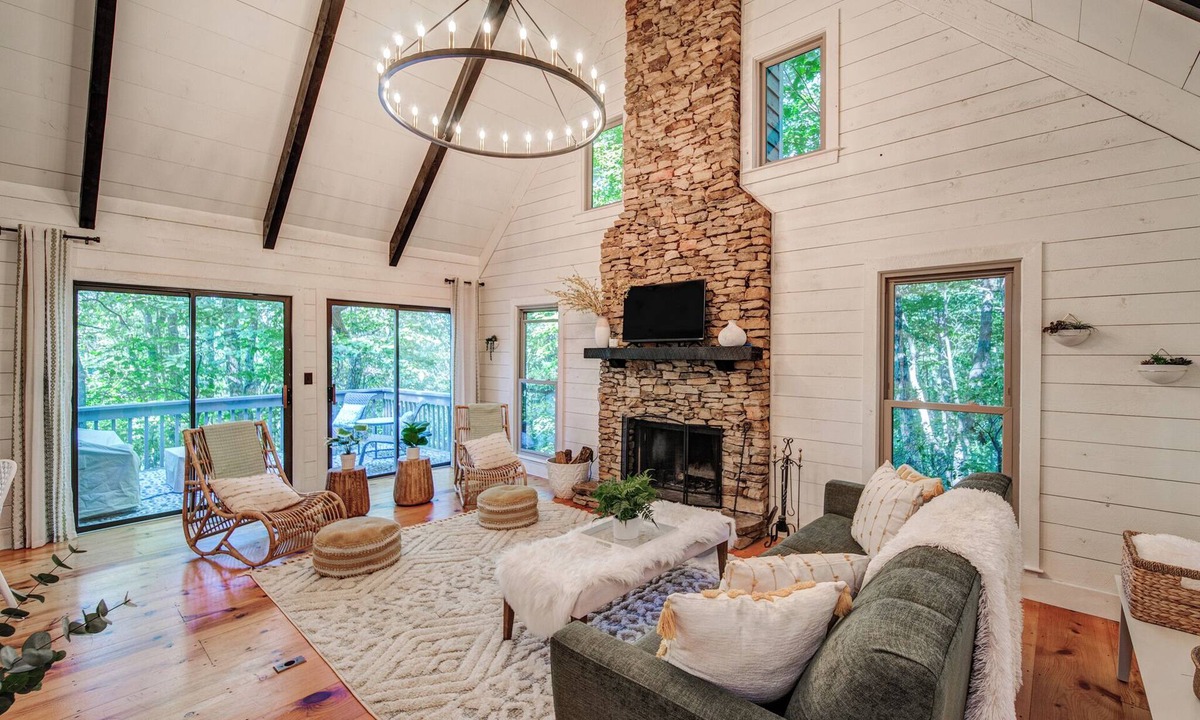 Big Canoe Cabin | Fore Seasons Cabin in Big Canoe