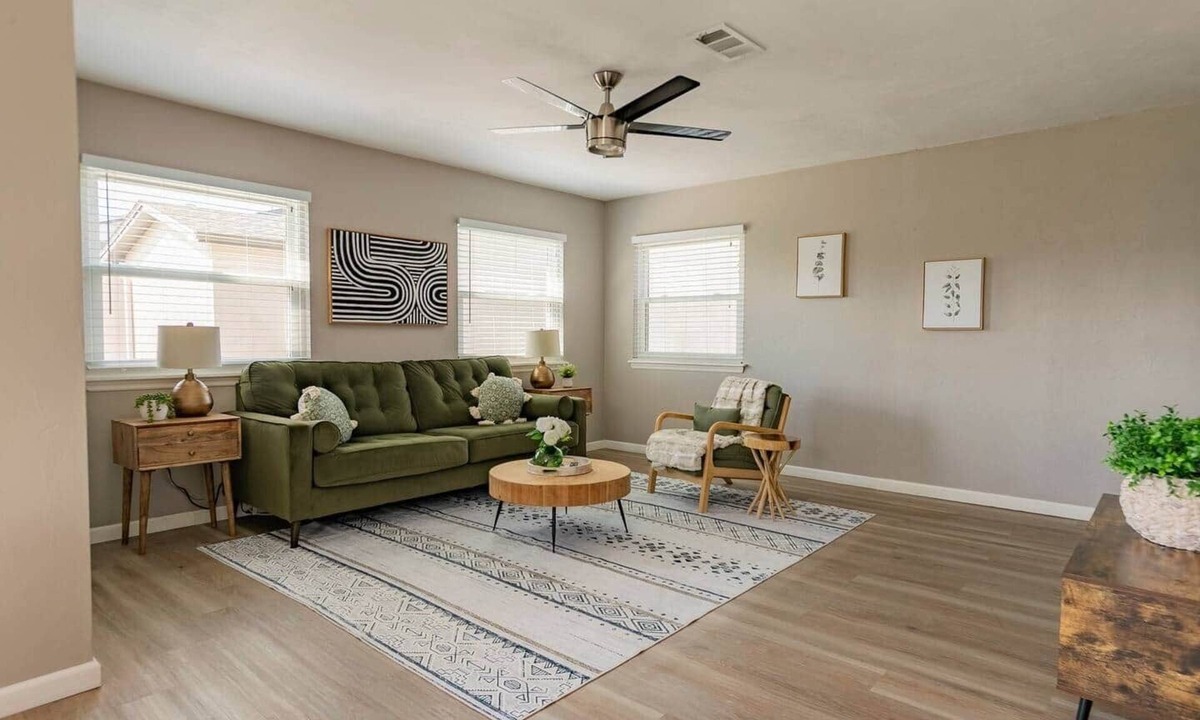 Tallahassee House | 🏆FSU Condo - King bed, great for Orientation & campus tours