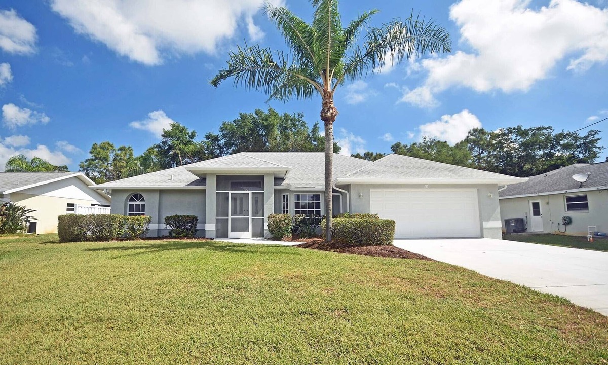 Broadmoor House | Fun in the Sun Vacation Home