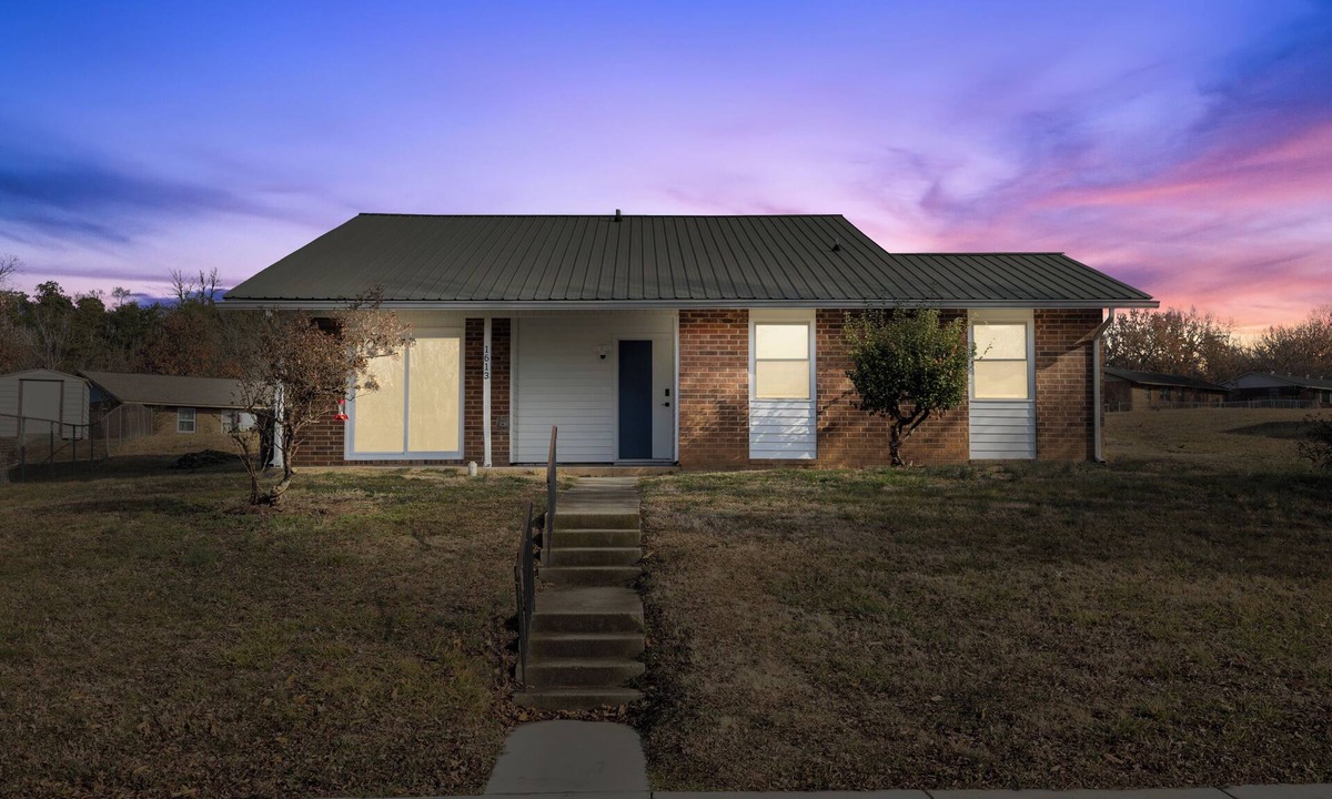 Knoxville House | Furnished Duplex: 1BR/1BTH-1.2 mi-Downtown Knoxville