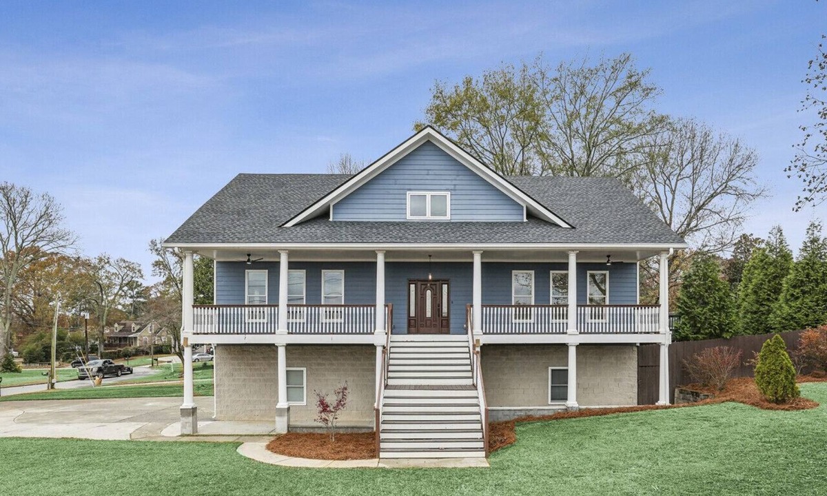 Buford Highway House | Game Room | Family House | Close to Buford Highway
