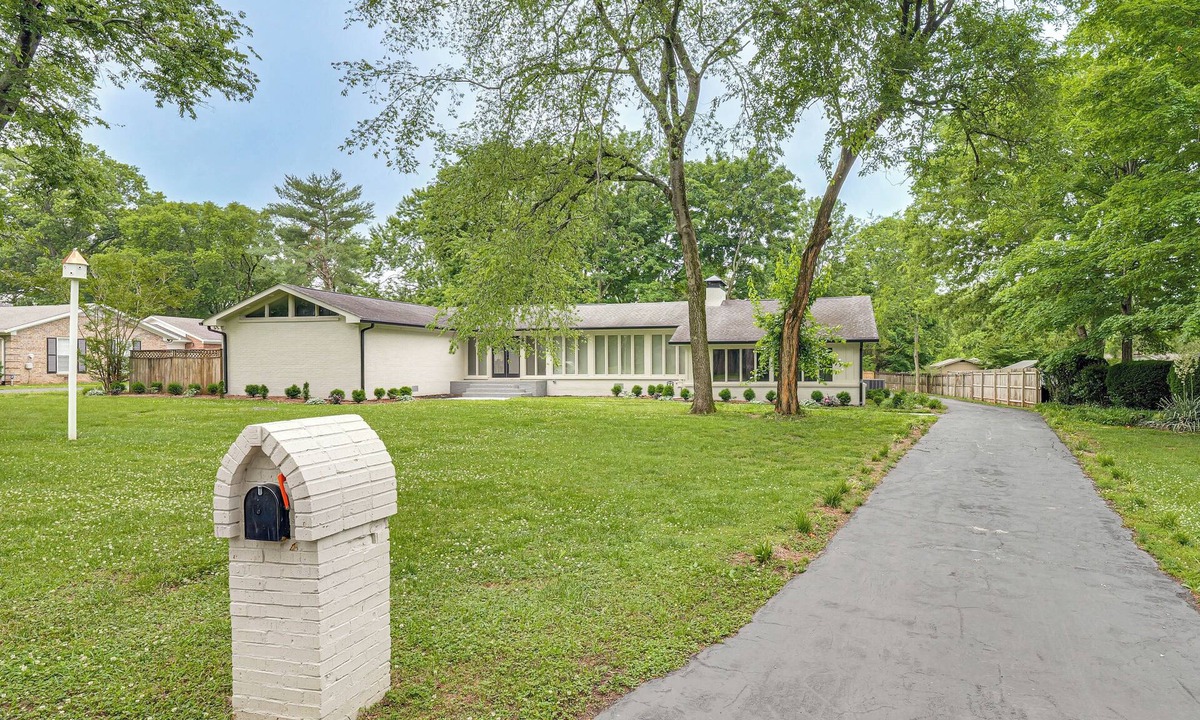 Murfreesboro House | Game Room! Upscale Family Retreat in Murfreesboro