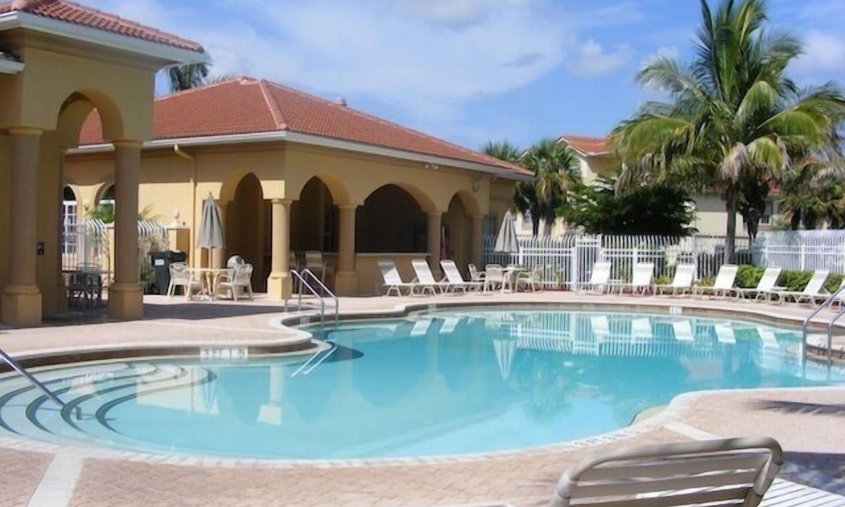 Iona Condo | Gardens at Beachwalk