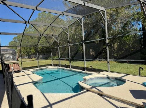 Kissimmee House | Gated 4BR Pool Home, 20 min-Disney, 30 min-Epic Universe, Sleeps 12