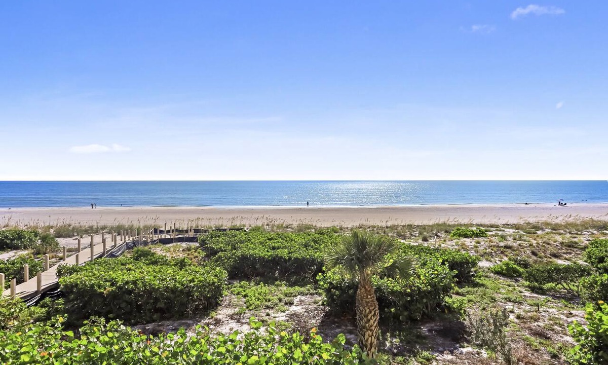 Marco Island Condo | Gated Beachfront Condo | Nice Views, Pools & Ggym
